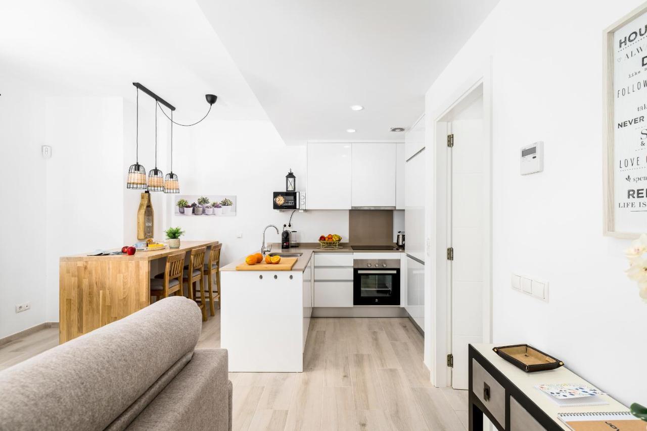 Apartamento Deluxe Con Piscina, Terraza & Parking Malaga Exterior photo